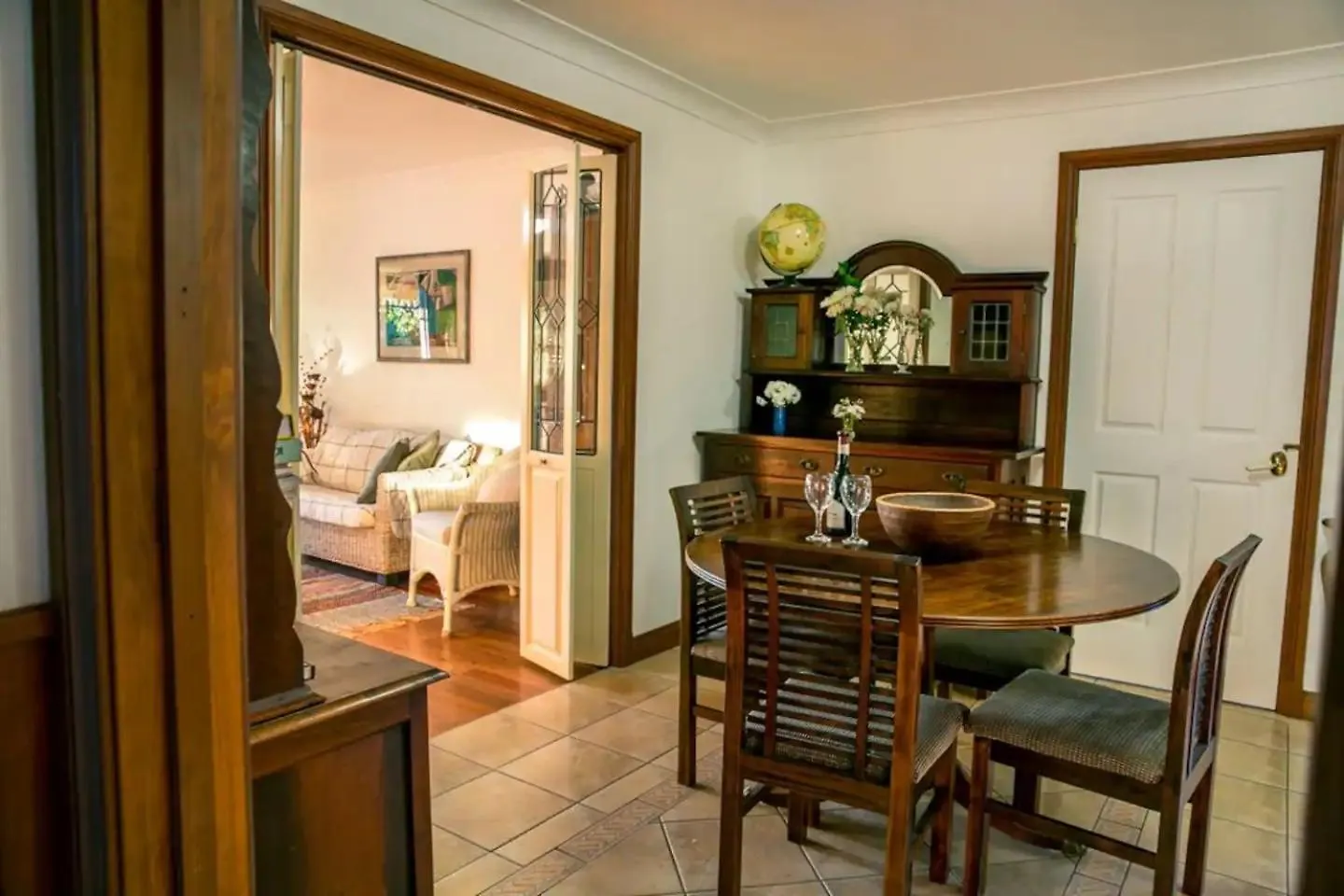Luxury Pumicestone Cottage - Beach Charm - Za7 Golden Beach Apartment